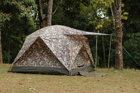 军用迷彩帐篷 战场上的隐形守护者